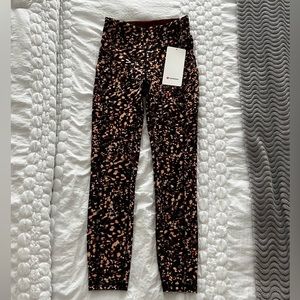 NWT Lululemon 25” leggings
